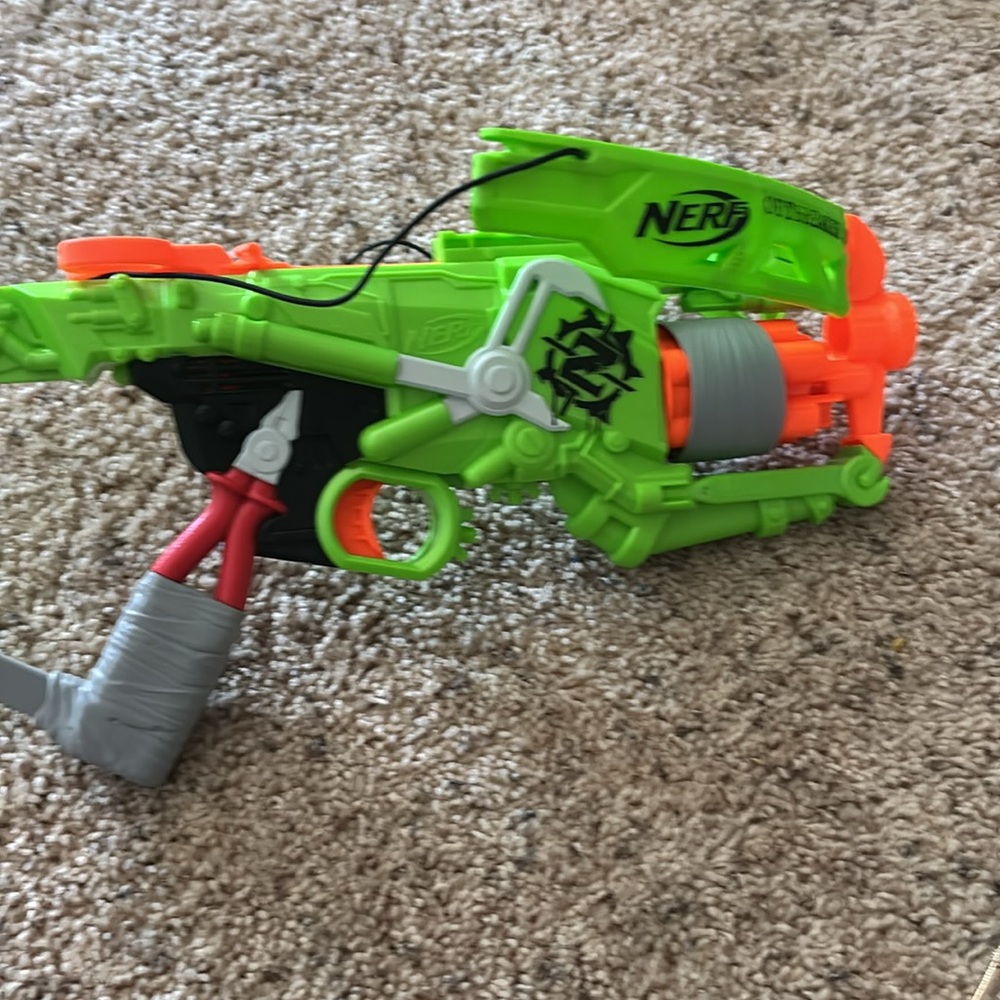 NERF Bundle Elite Gun Outbreaker Bow Mask Wristband Jacket Adventure Force Guns - Picture 7 of 10